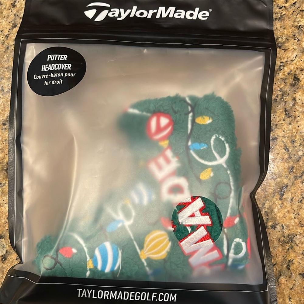 NWT Taylor Made Christmas putter cover